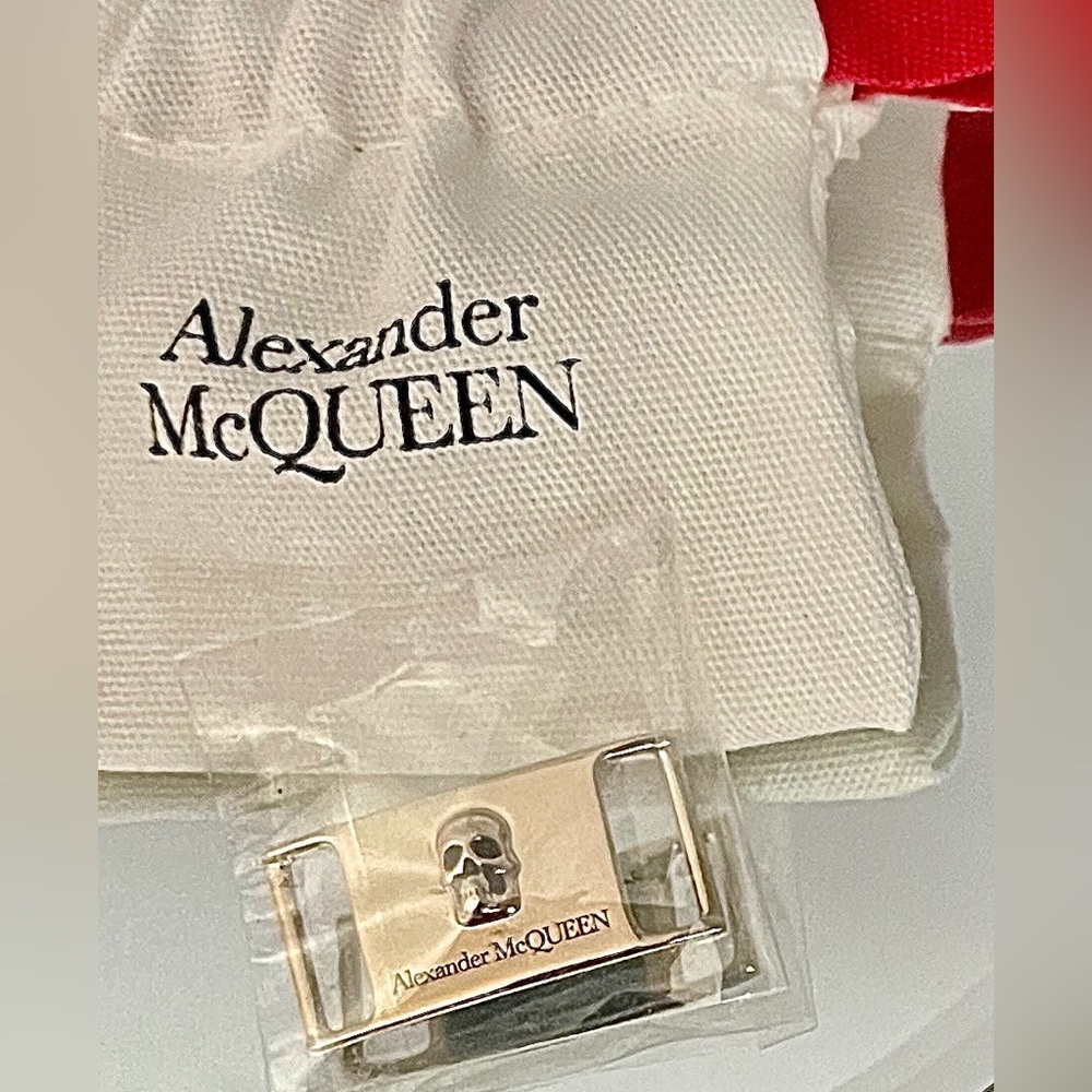 Alexander McQueen Gold Skull Buckle - Picture 2 of 9